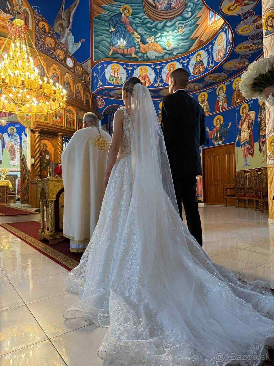 Predám luxusné svadobné šaty, rozmer S . Kľudne volajte kedy - 5