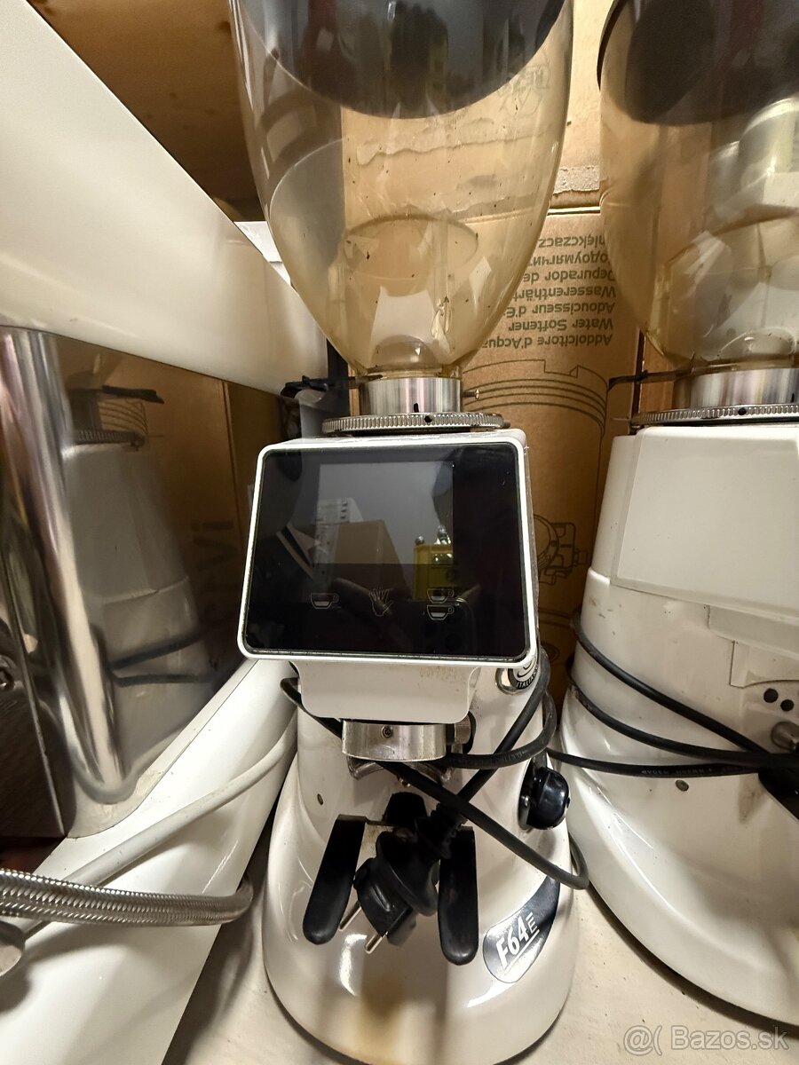 Profesionálny gastro kávovar + 2× mlynček - 5