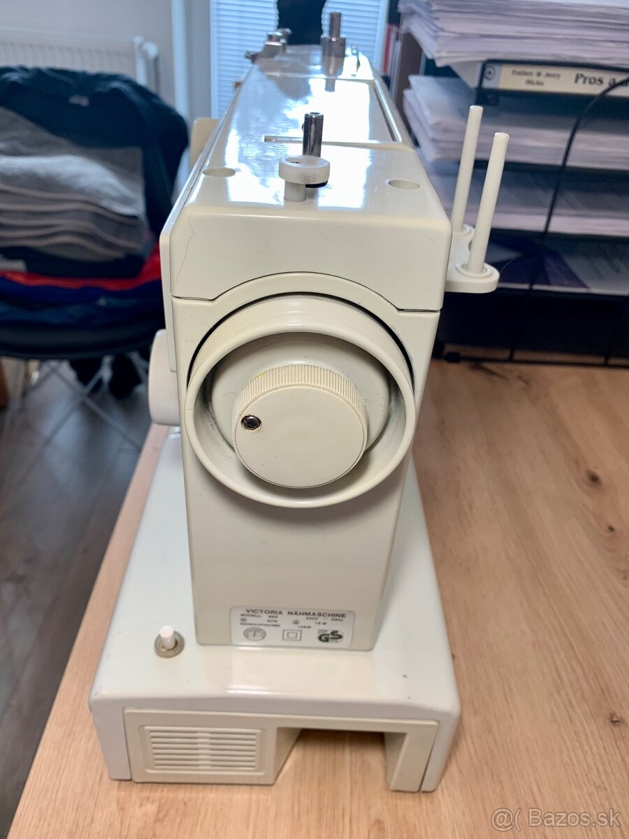Šijací stroj LIOYDS nemeckej výroby - 5