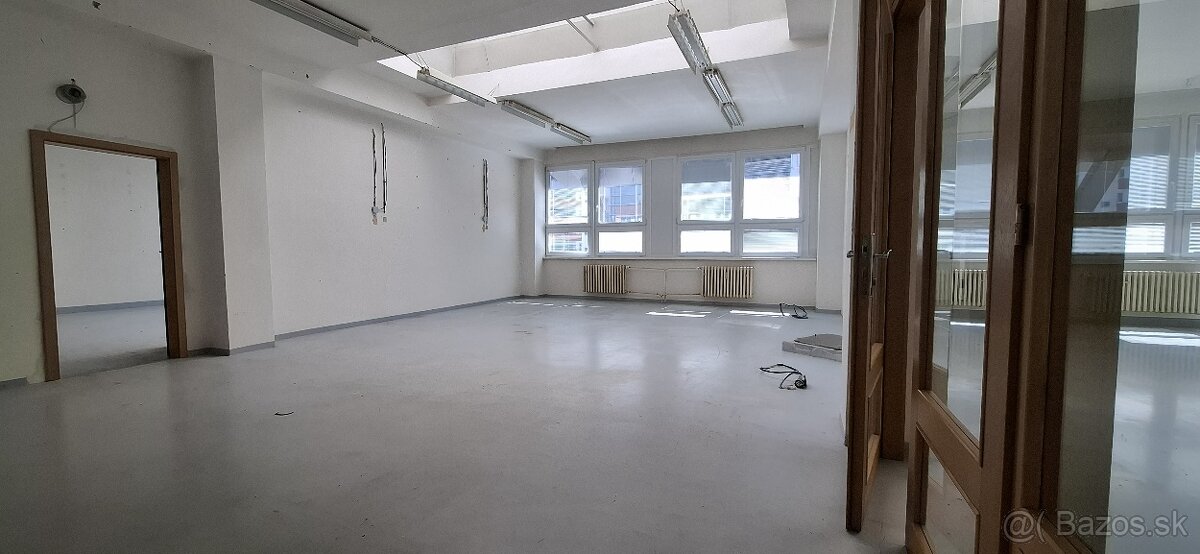 Prenájom skladových priestorov - 5