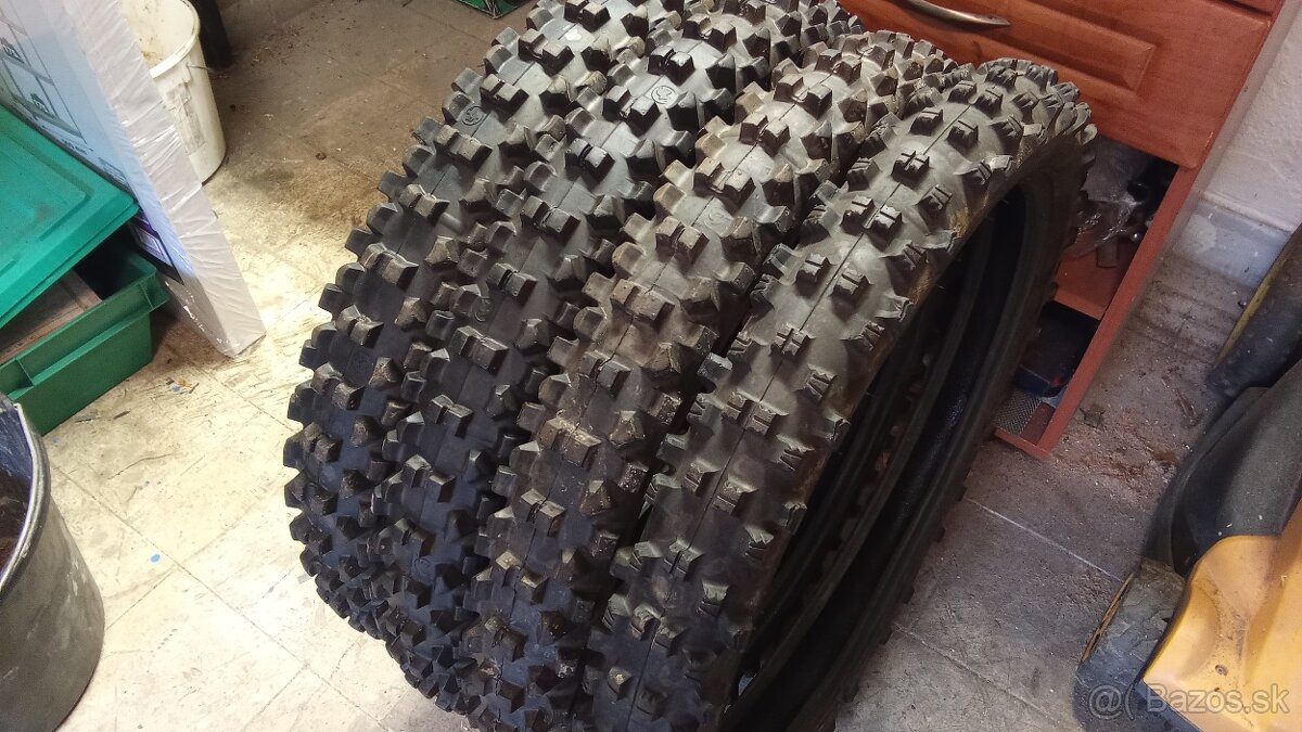 Metzeler pneumatiky 90/90/21 4ks