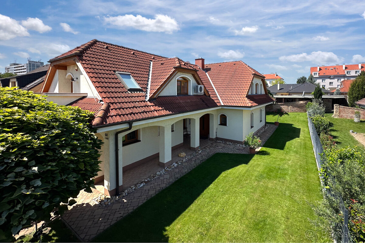 Predaj 2podlažný 6izb. rod.dom s dvoj garážou na Kozáck - 5