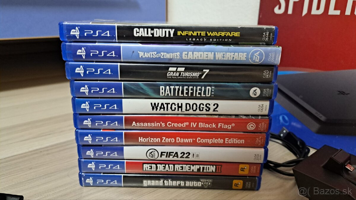 PS4 Slim(179€) s ovládačom, a 17 hrami.(430€) - 5