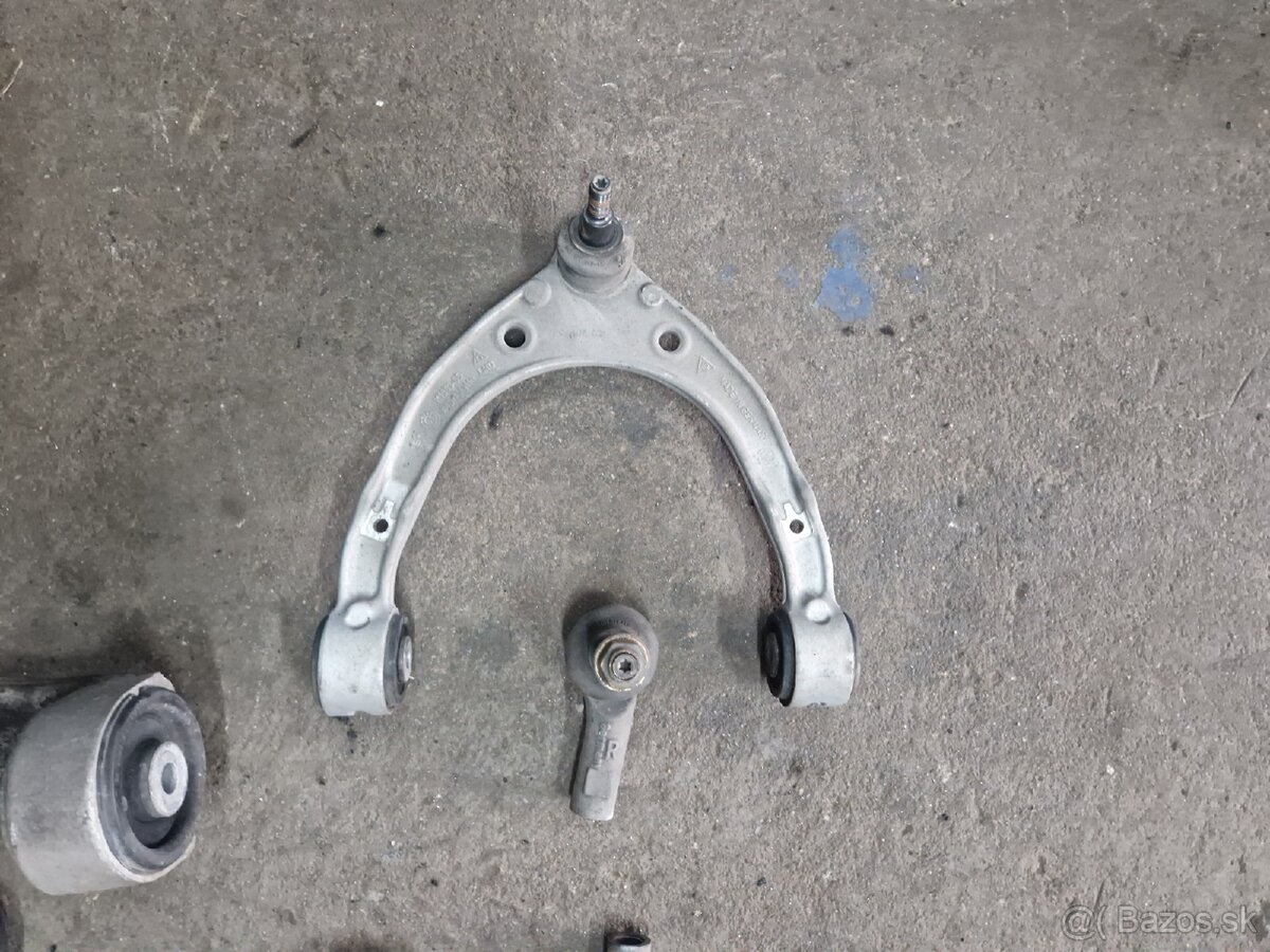 Volkswagen Touareg predné ramená - 5