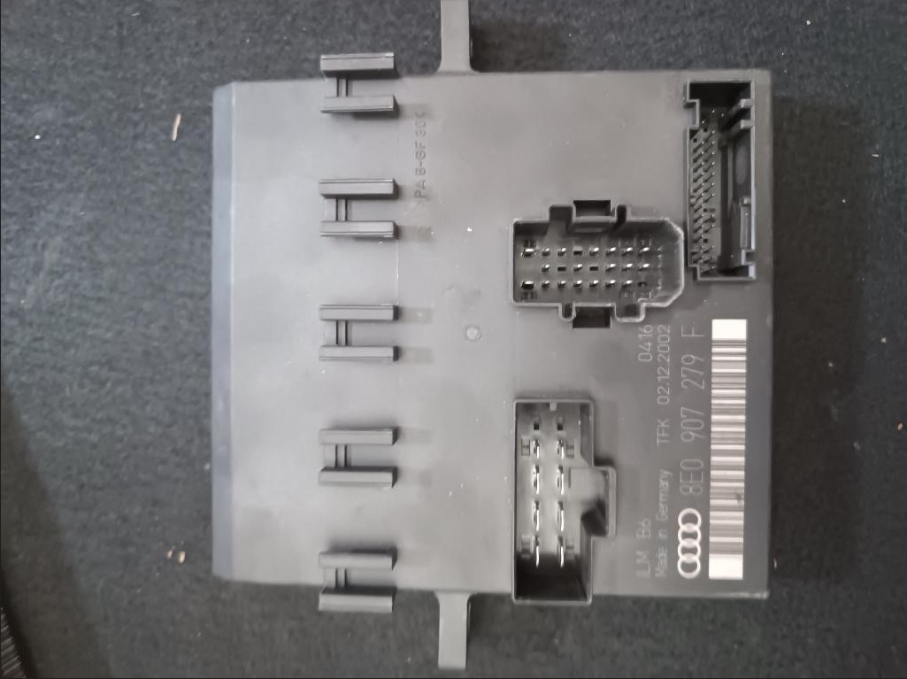 Riadiaca jednotka svetiel stieračov audi a4 b6 b7 - 5