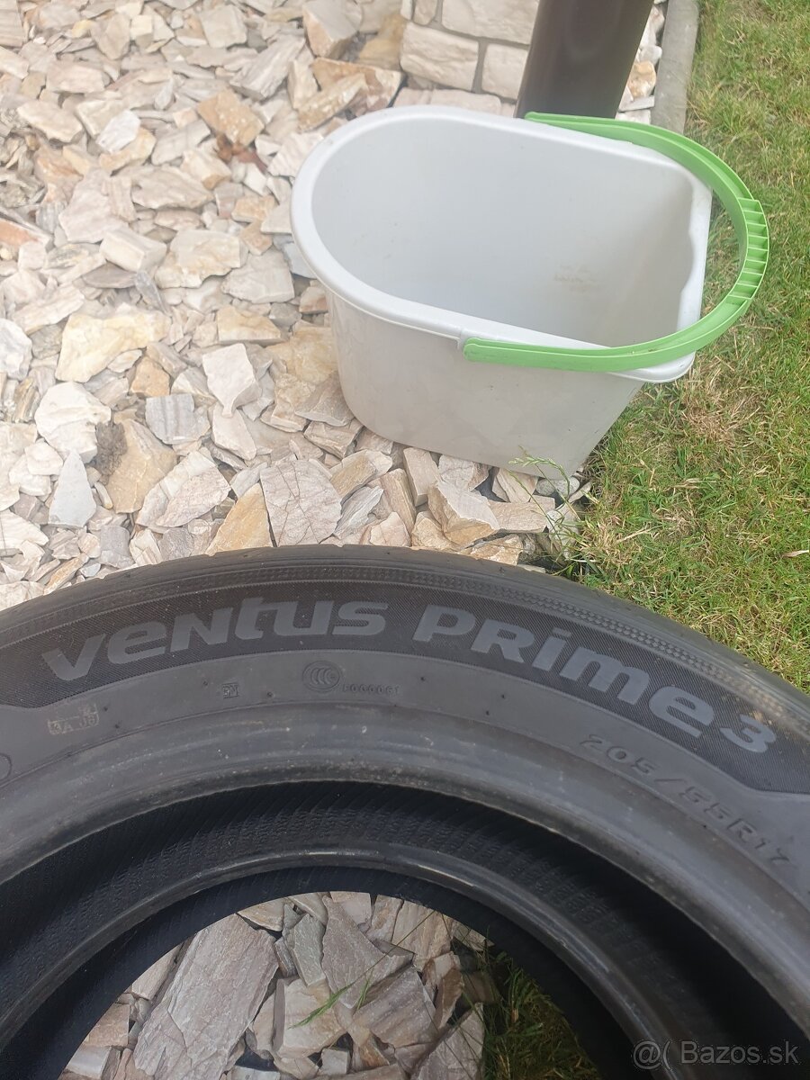 Predám letné pneumatiky Hankook 205/55 r17 - 5