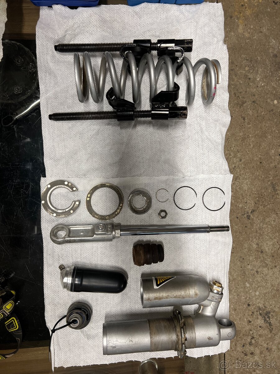 Zadný tlmič Yamaha - 5