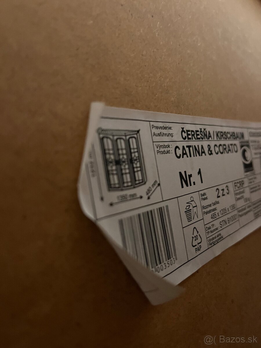 Skriňa s vitrínou - 5