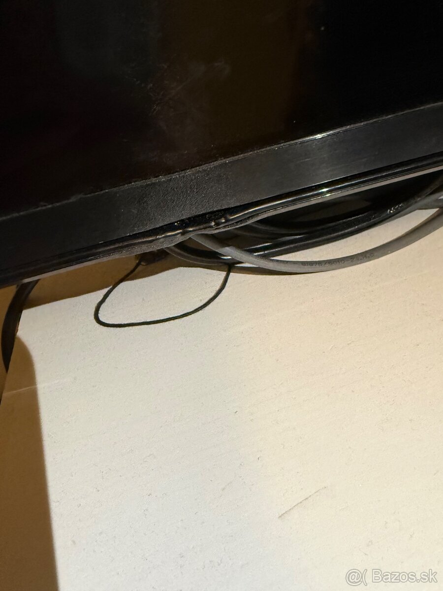 Predam Samsung Smart TV - 5