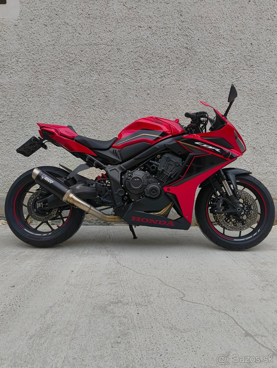Honda CBR 650R - 5