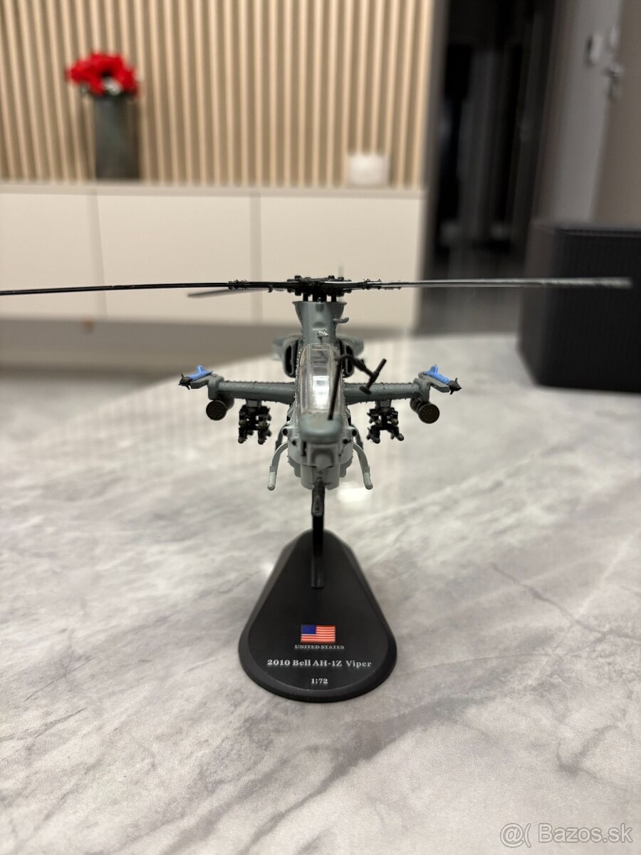 Model vrtulníku AH-1Z Viper - 5