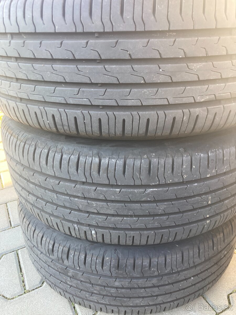 CONTINENTAL 215/55 R17 - 5