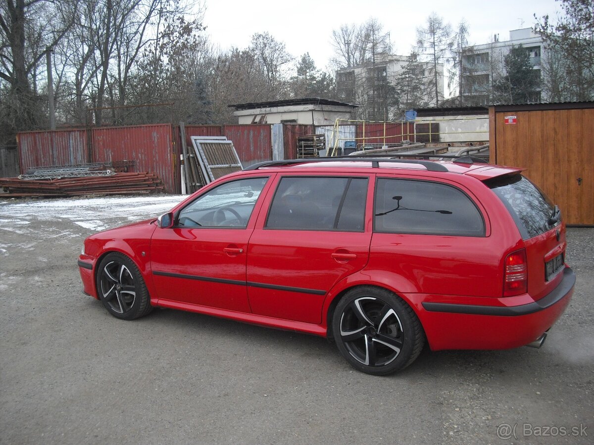 Skoda Octavia RS1 Kombi - 5