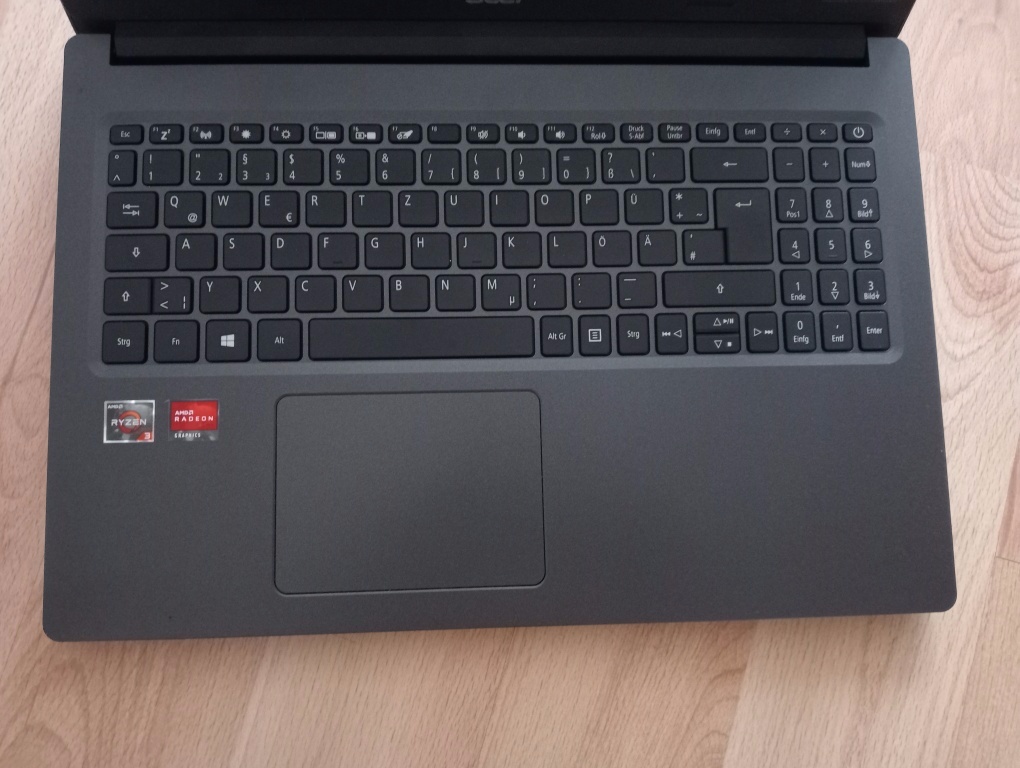 predám Acer extensa 15 EX215-22 - AMD Ryzen 3 , 8gb ram - 5