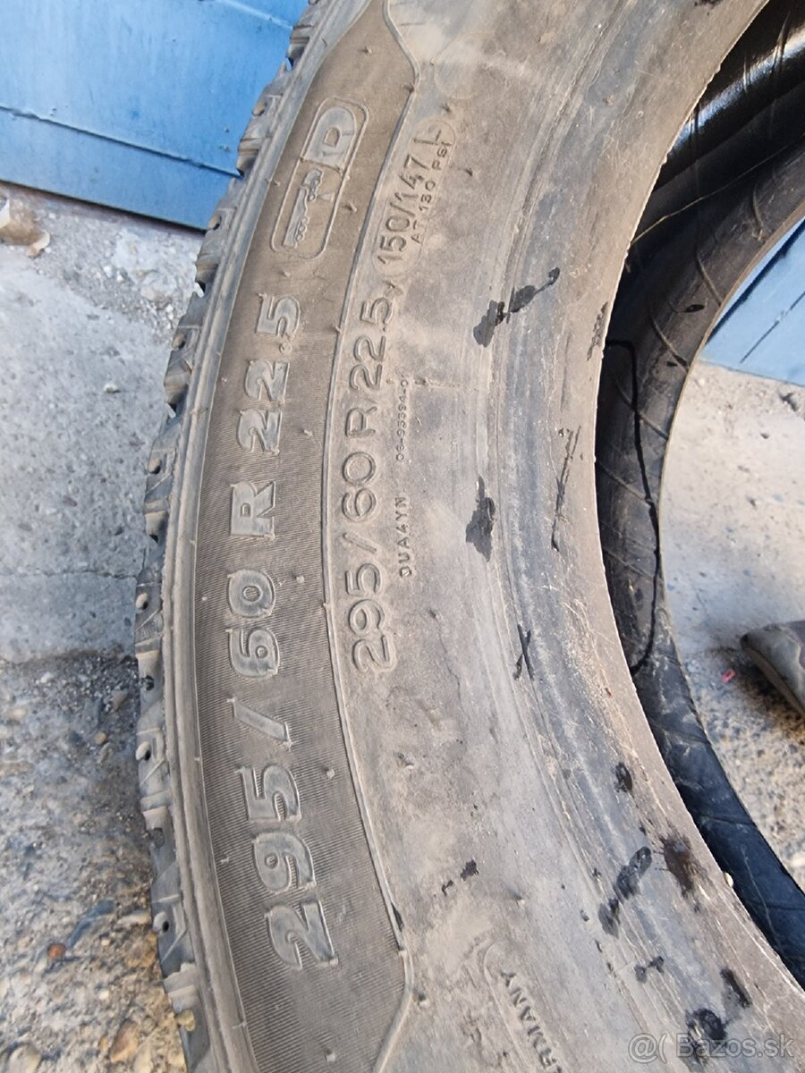 • 295/60 R22.5 Michelin X Multi / záberové MEGA tahač - 5