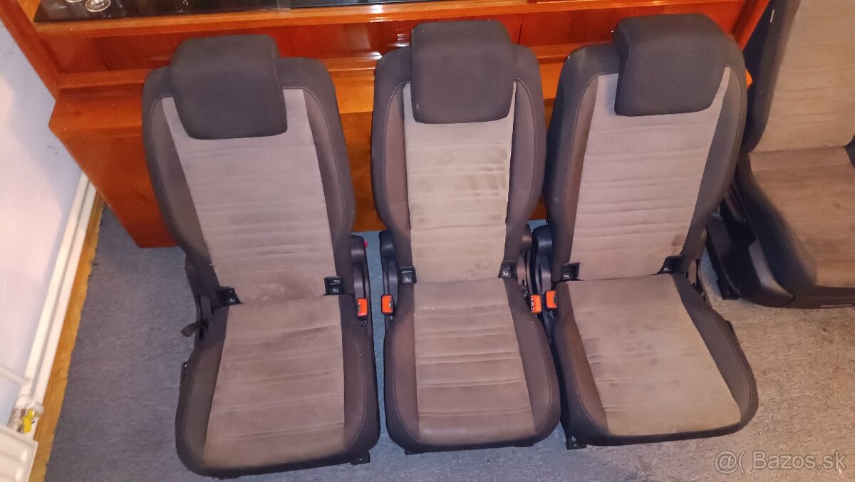 Predám sedačky Touran 2016 - 5