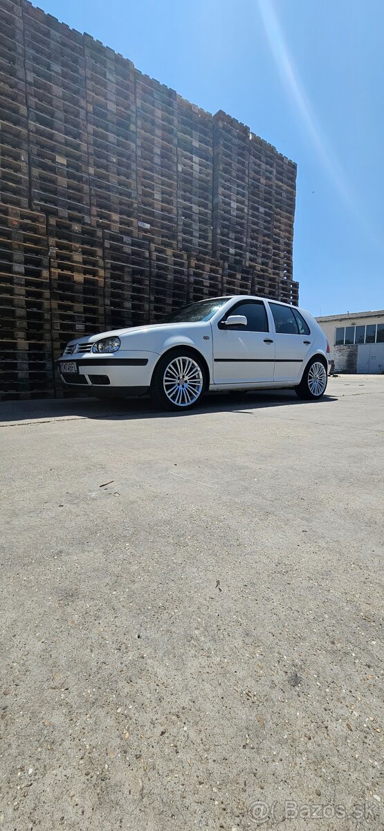 Golf 4 1.9 tdi 66kw rv 98 siber