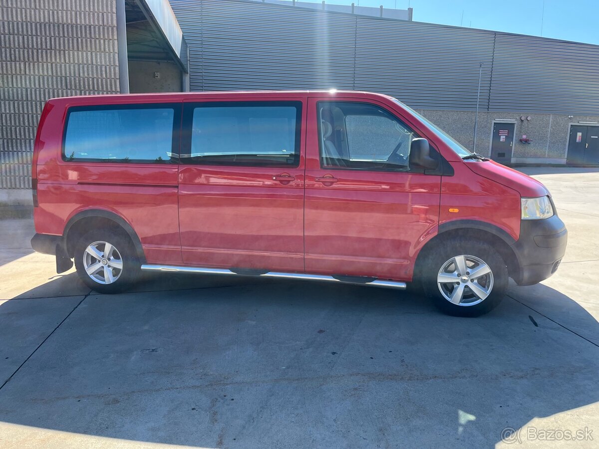 VW Transporter T5 2.5 TDI 96kw 394 000 km 2004 9 miest - 5