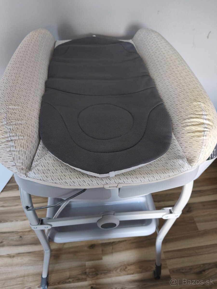 Prebalocaci pult s vanickou - 5