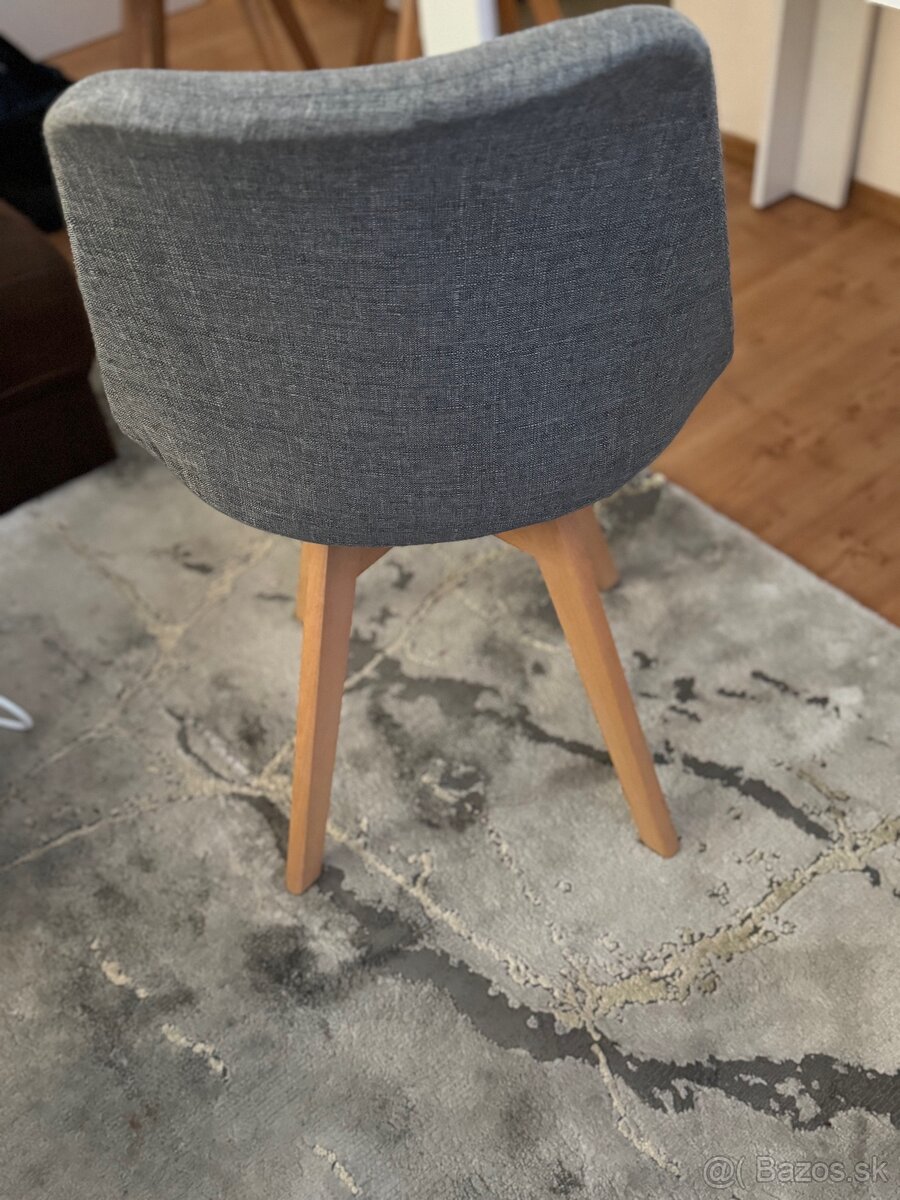 Stôl so 4stolickami - 5