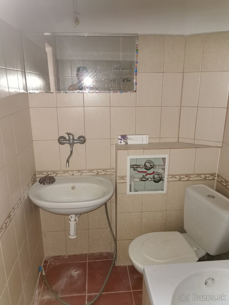 Predám 3 izbový byt v centre Veľkého Šariša - 5