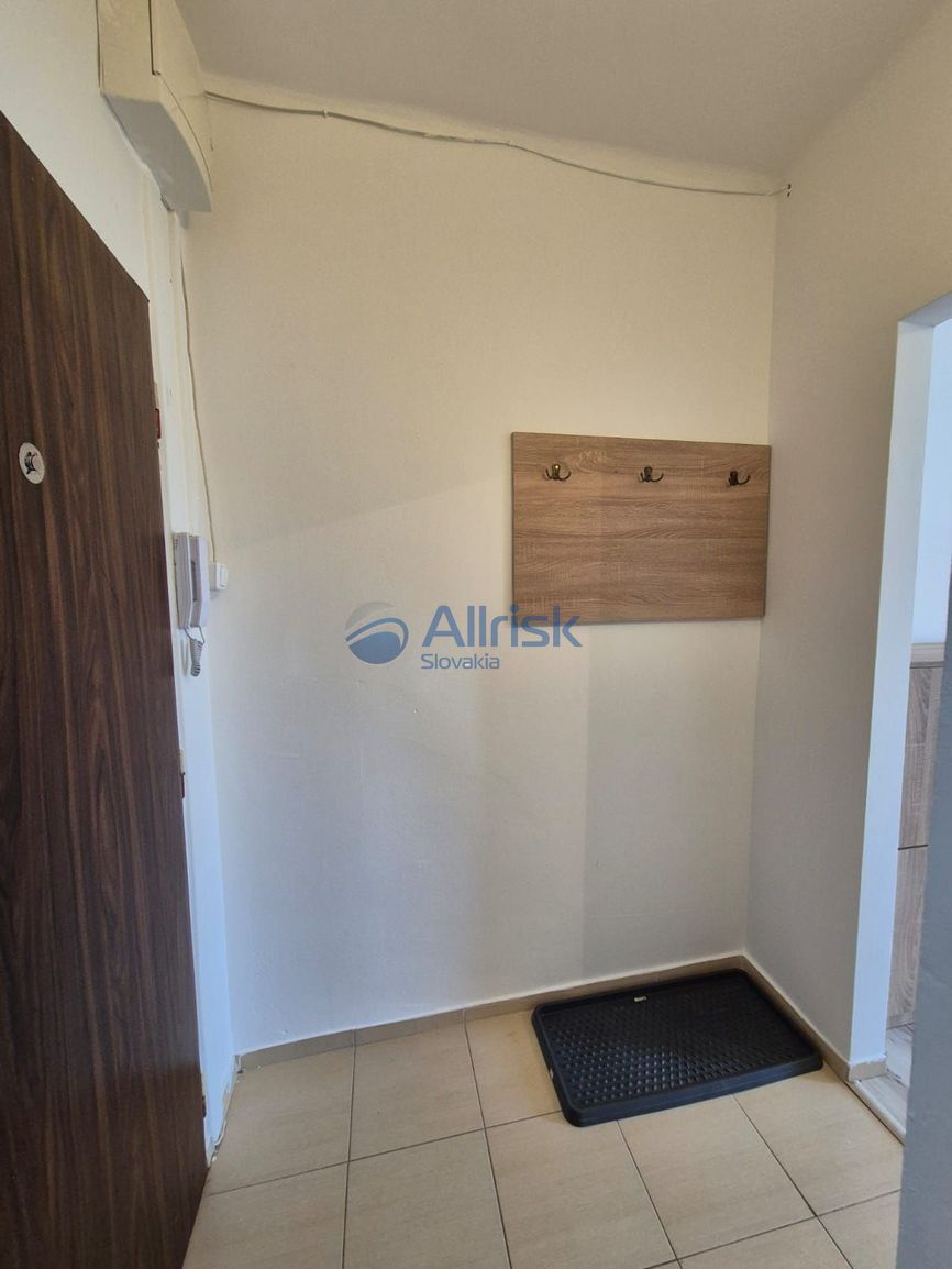 Prenájom zariadenej garsónky v obľúbenej lokalite mesta Šaľa - 5
