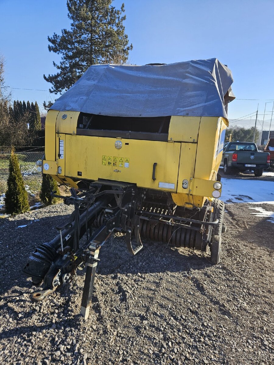 Balikovač New Holand BR 7070 - 5