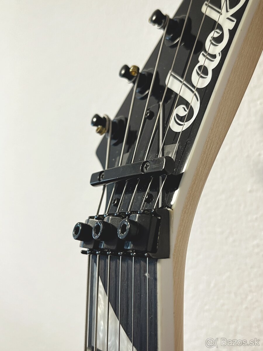 Jackson Dinky Arch Top - 5