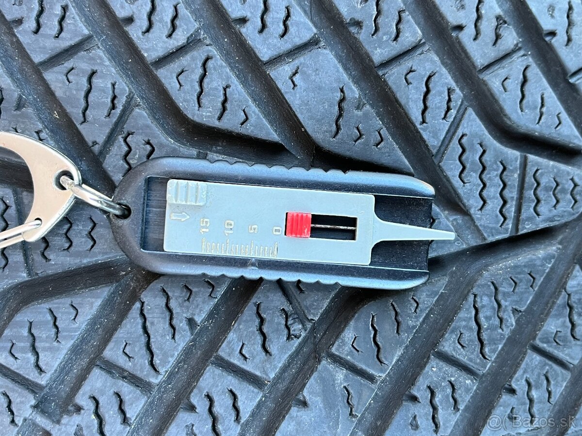 Yokohama BluEarth Winter 225/60/r18 - 5