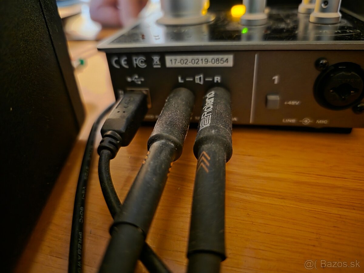 Tascam VL-S5 plus Audient iD4 - 5