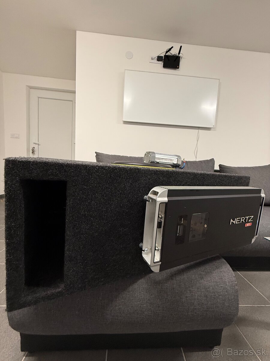 Subwoofer 3000W GroundZero 30XSPL a Hertz HP2 - 5