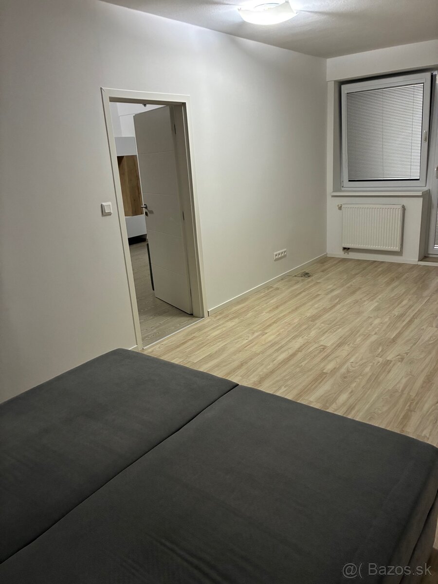 Prenájom 2 izbový byt Lichnerova Senec - 5