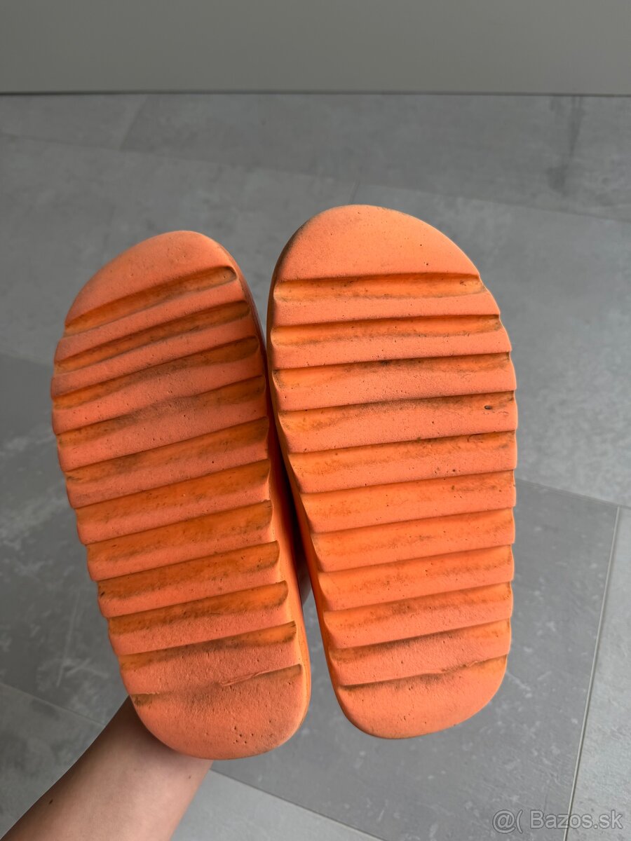 adidas yeezy slides - 5