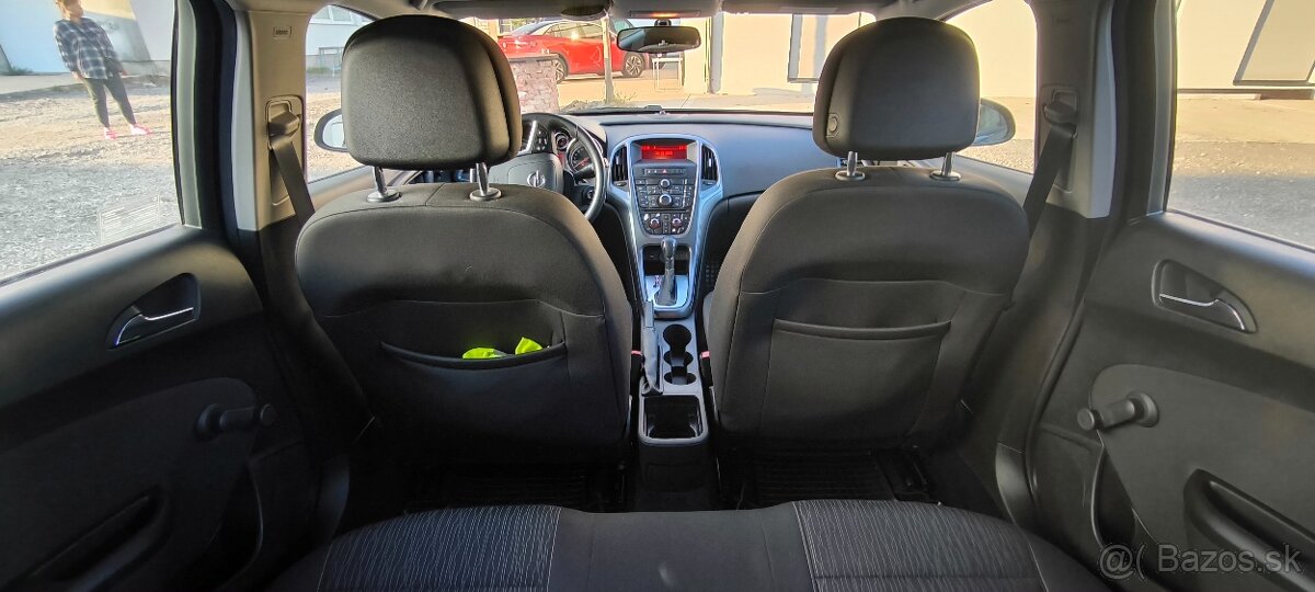 Predám Opel Astra J , 1,6 Automat Benzín r.2015 132000Km - 5