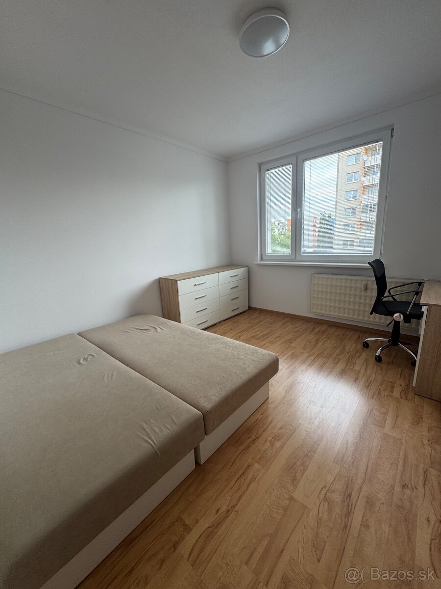 Veľký 4izbový byt na predaj - Škultétyho ulica v Nitre - 5