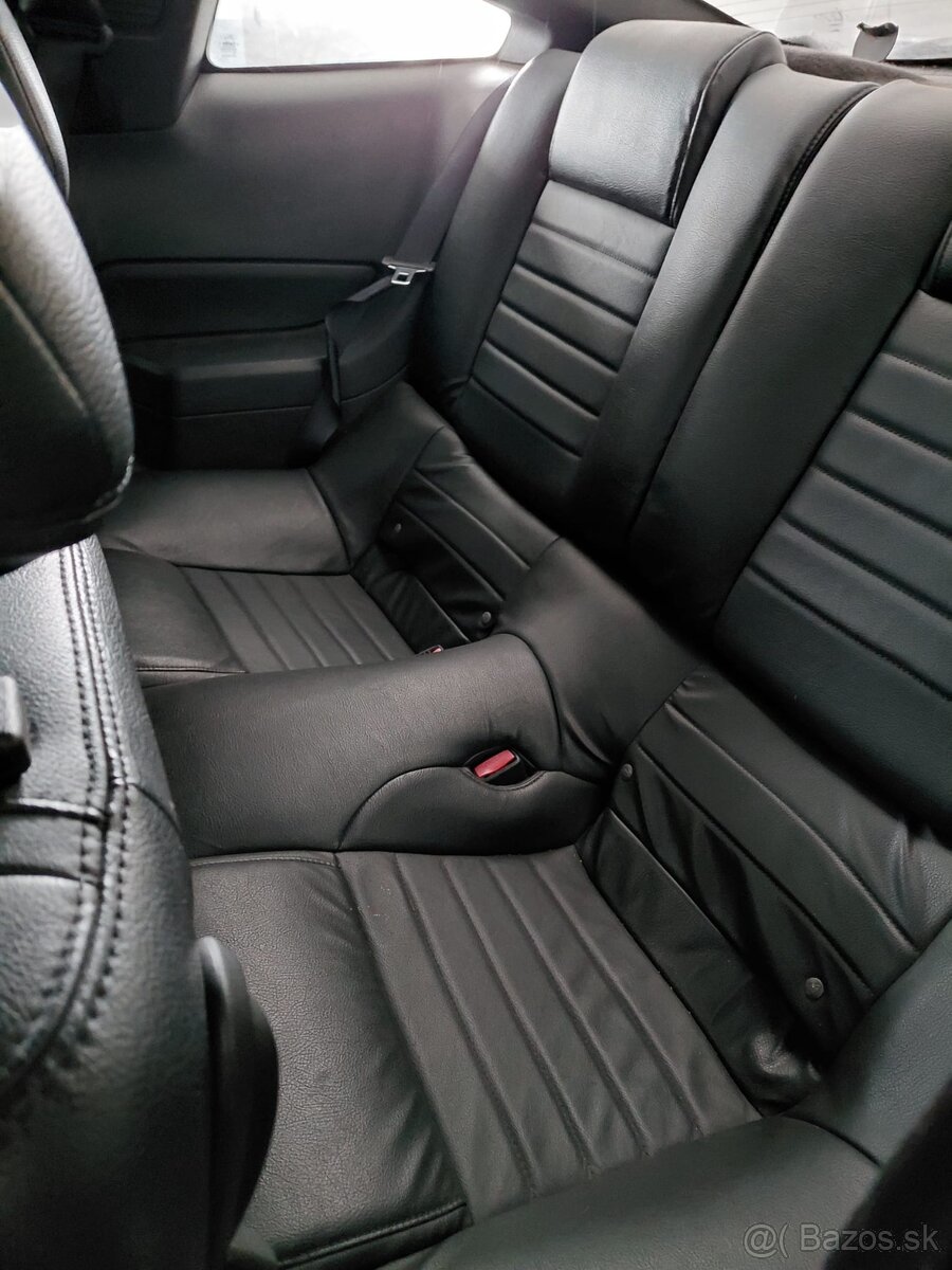 FORD MUSTANG 4.0L LIMITED - 5