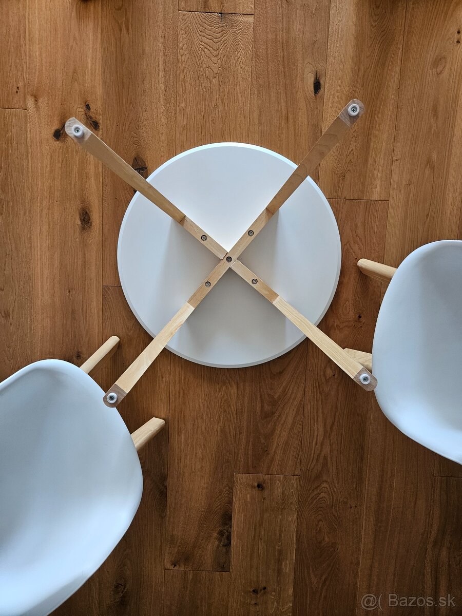 Detsky stol a stolicky - 5