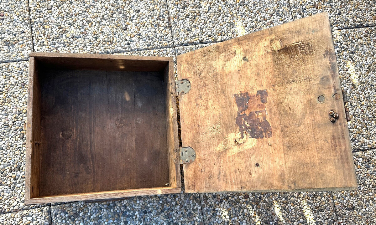 vojenská dřevěná bedna na granáty stará - 5