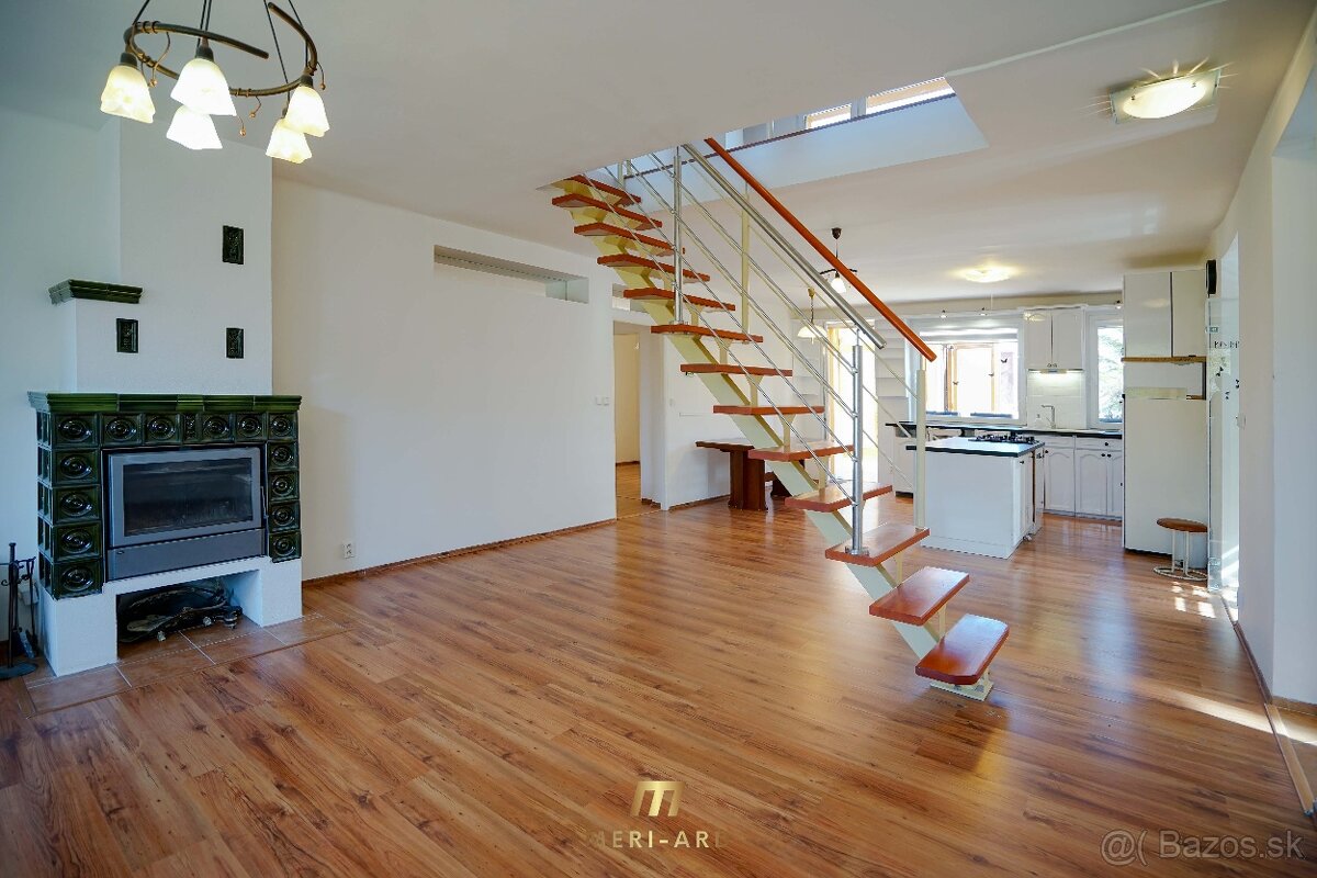 Dvojgeneračný podpivničený dom,zimná záhrada, 2x garáž,Rajka - 5