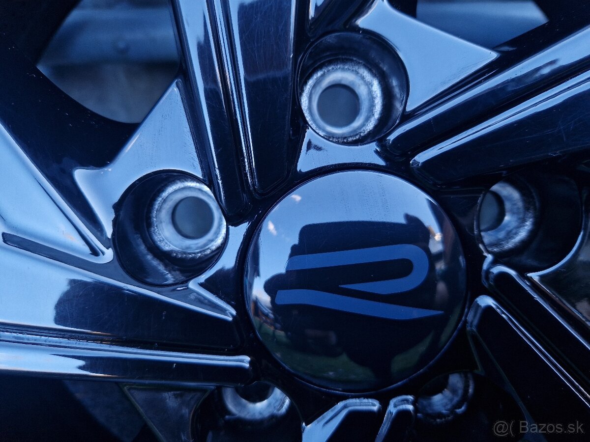 VW Bergamo Black Golf Gti Gtd Rline 5x112 R18 225/40 R18 - 5