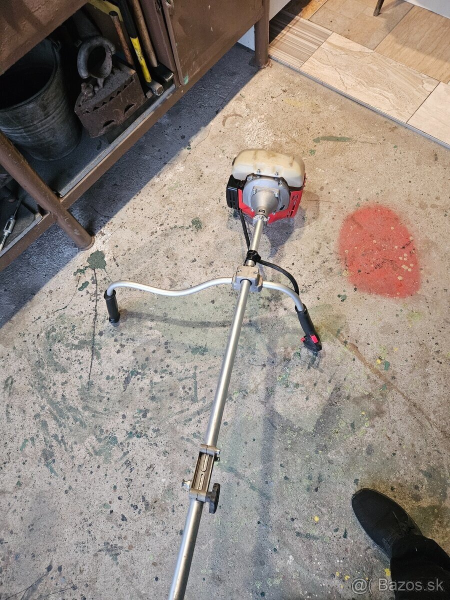 Hecht 142BTS krovinorez - 5