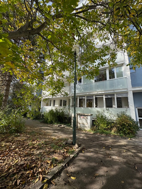 Kompletne zariadený 2-izbový byt Tilgnerova komplet 800,-Eu - 5