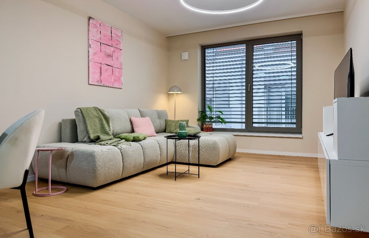 Elegantný smart 2-izbový byt v historickom centre Trnavy - 5