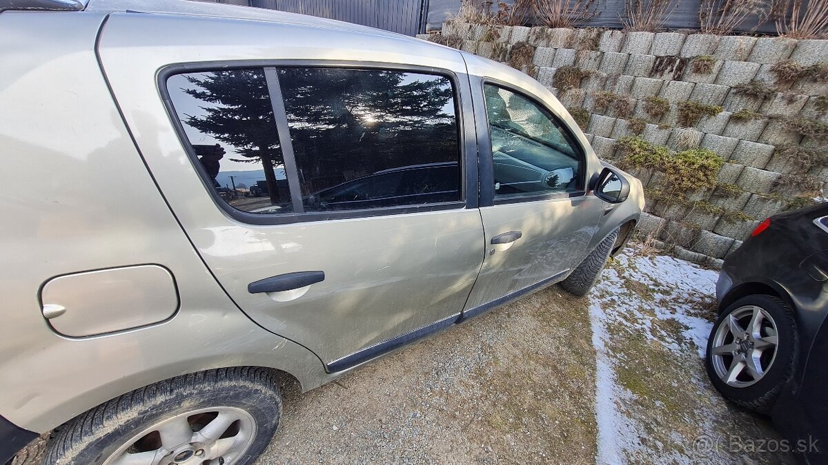 Dacia sandero 2009 - 5
