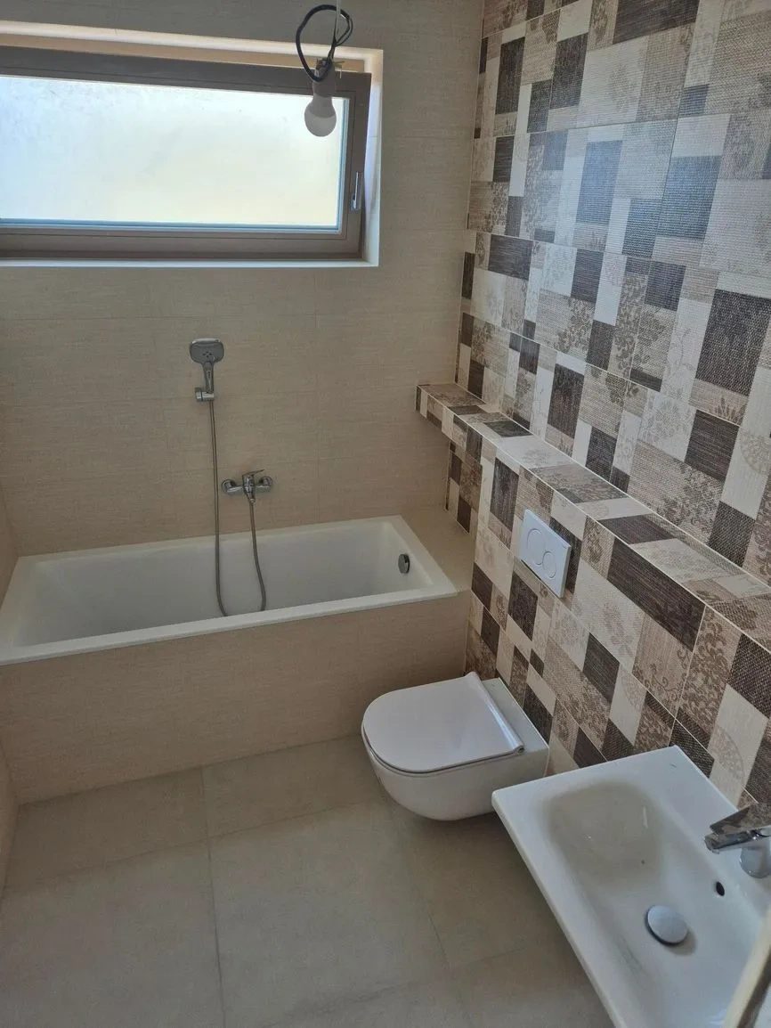 4 izbový byt v dvojdome so záhradou v Jarovciach - 5