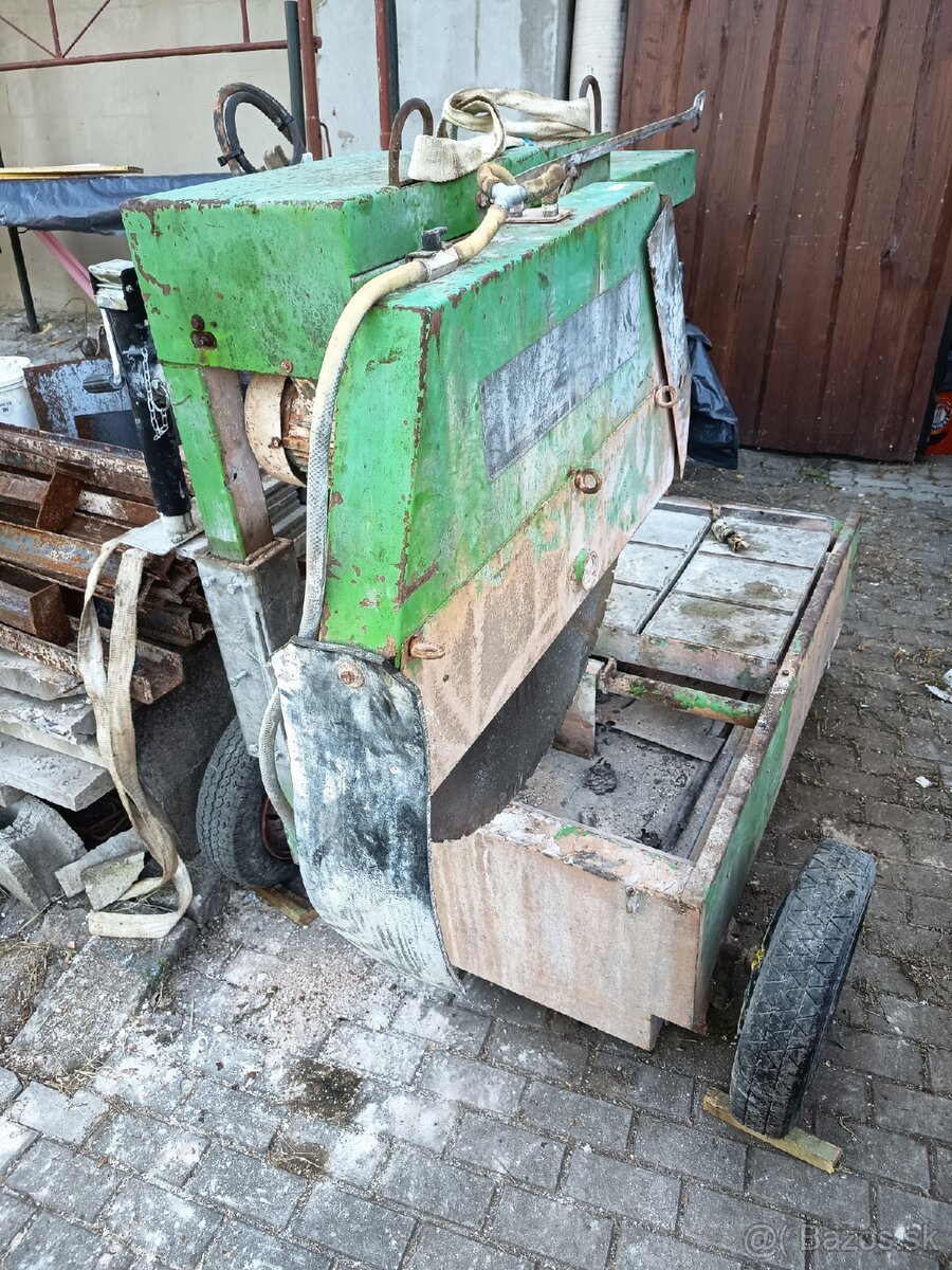 Stavebná píla na tehlu - 5