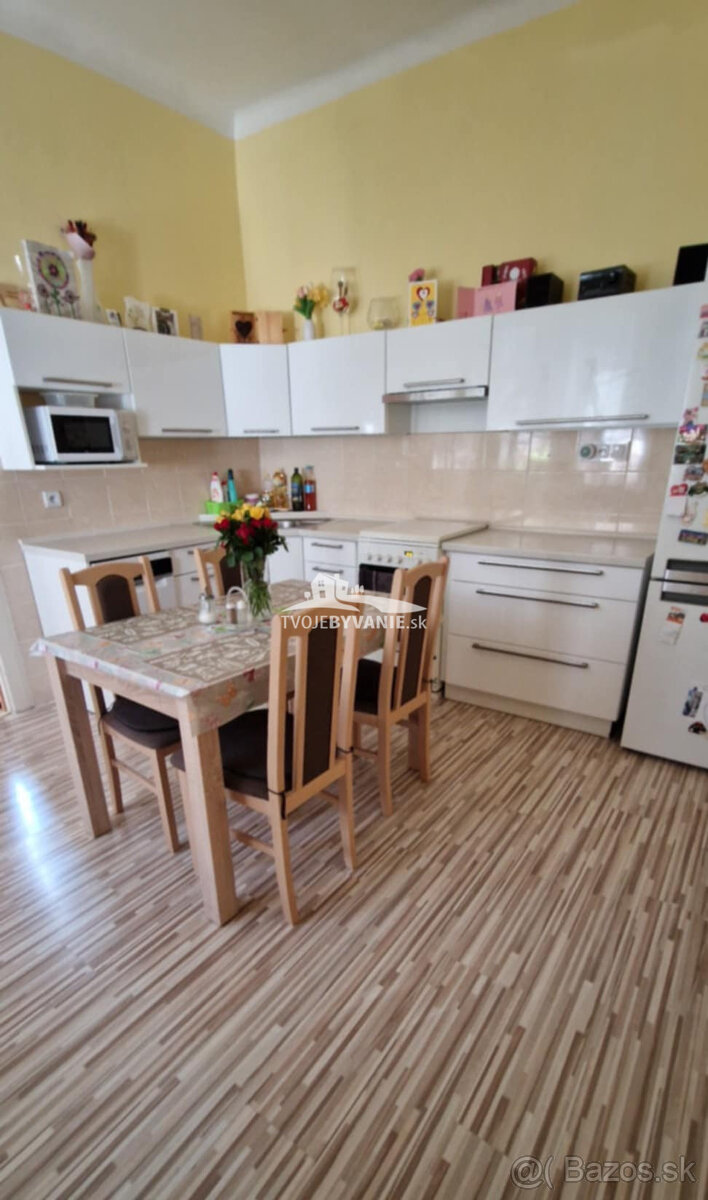 TOP cena - 3-izbový byt na Krivej v centre mesta - 5