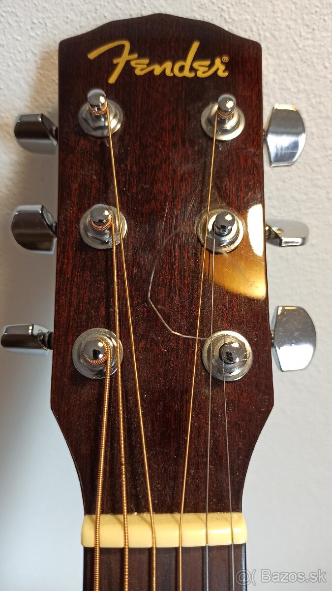 Predám akustickú gitaru Fender D-60 s púzdrom - 5