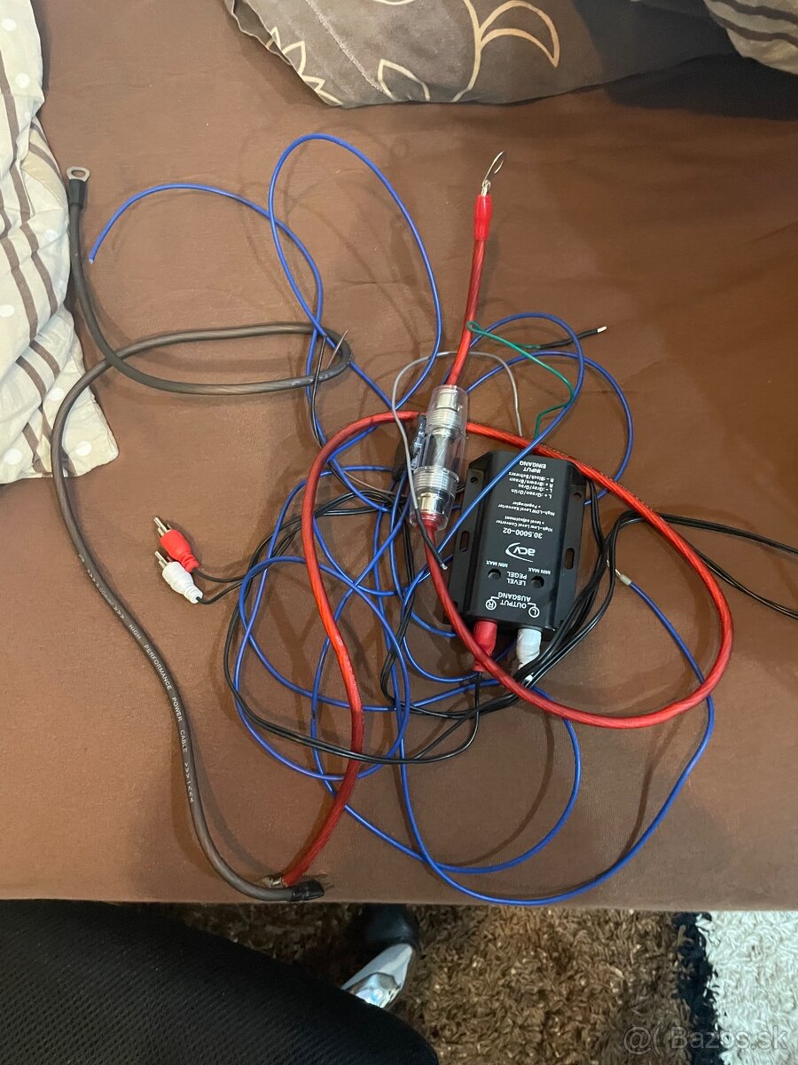 Predám subwoofer JVC 1300W so zosilovačom - 5