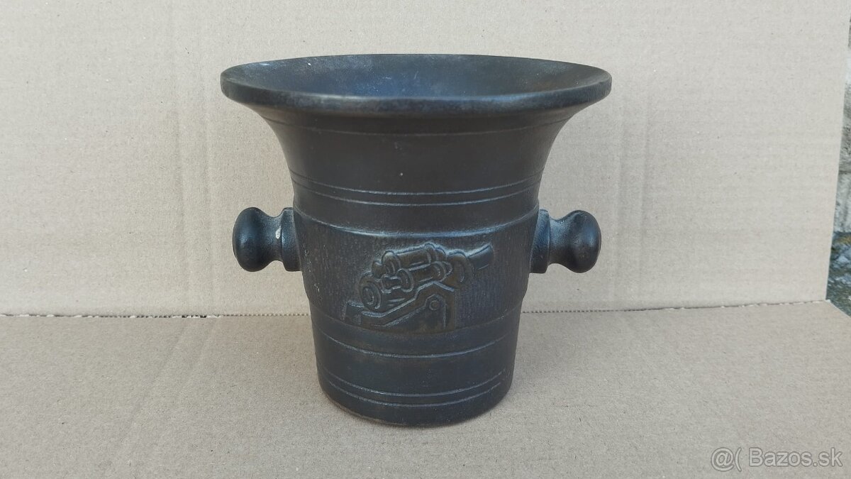 Starý válečný litinový mažiar s dělem r.1914-1916 - 5